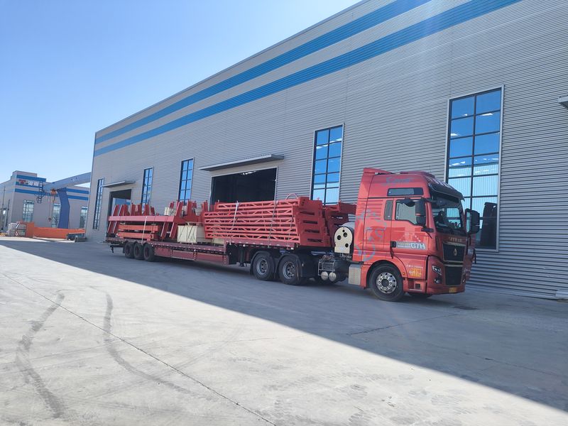 電動(dòng)葫蘆門式起重機(jī) 4臺(tái) MHxh10t—8m    2臺(tái) MHxh5t—8m      2臺(tái) 制作完成，出口哈薩克斯坦交付客戶使用